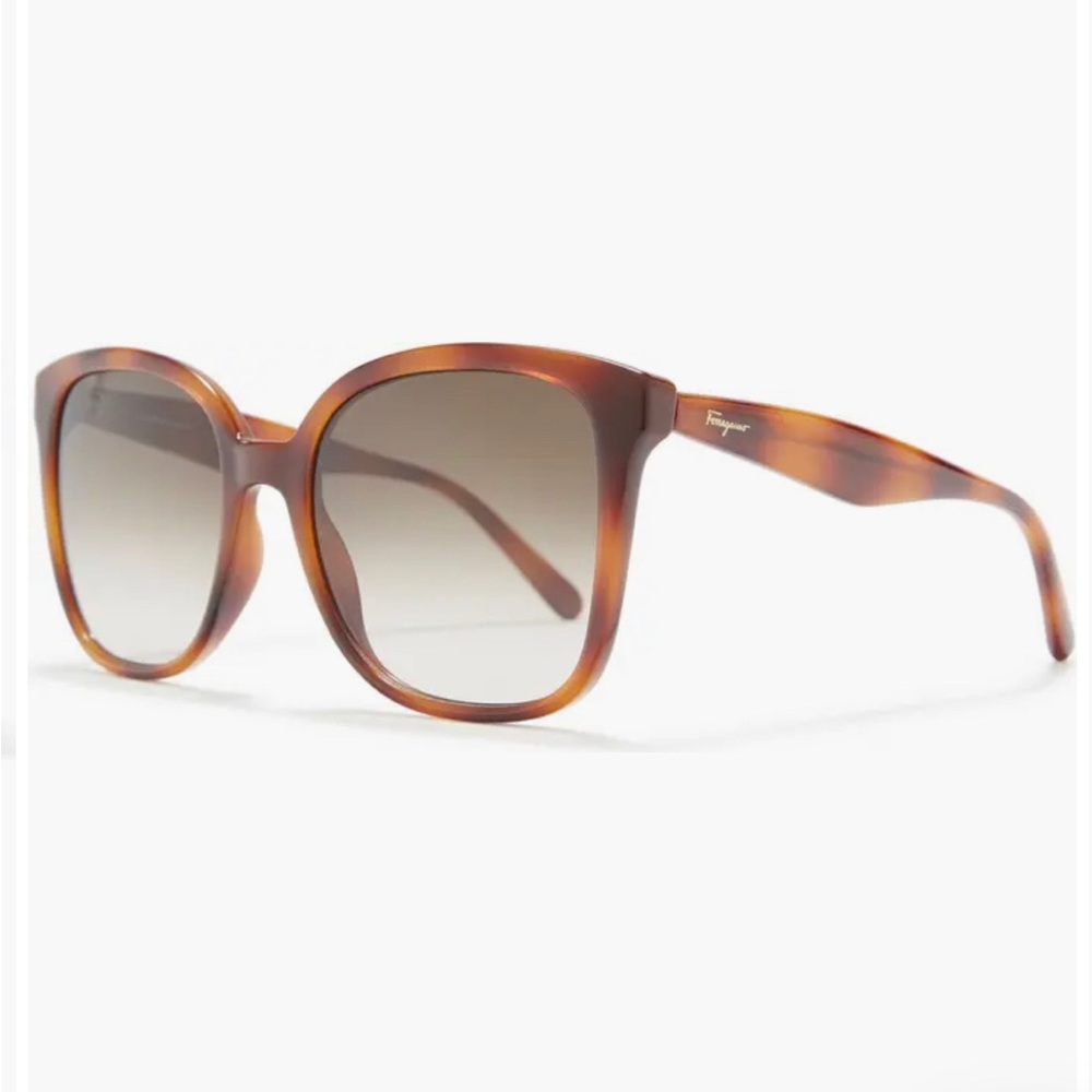 🆕NWT Ferragamo sunglasses 😎
